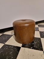 Se détendre, regarder la télévision ou lire un livre, ..., Enlèvement, Comme neuf, Rond, Cuir