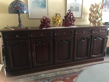 Dressoir beschikbaar voor biedingen