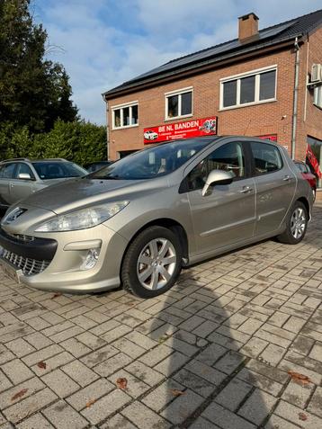 Peugeot 308 1.6 benzine automaat panorama beschikbaar voor biedingen