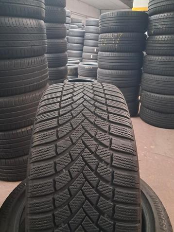 22540r18 225 40 r18 225/40/18 BRIDGESTONE m+s avec montage  beschikbaar voor biedingen