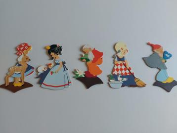 5 stuks sprookjesfiguren beschikbaar voor biedingen