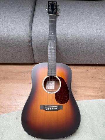 Martin DJR-10E sunburst, Musique & Instruments, Enlèvement, Comme neuf