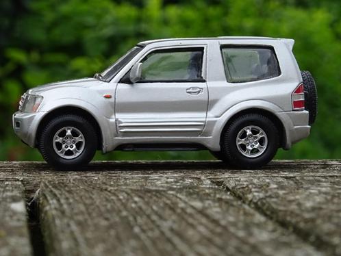 Mitsubishi Pajero MkIII SWB - 1/43, Hobby & Loisirs créatifs, Voitures miniatures | 1:43, Comme neuf, Voiture, Autres marques