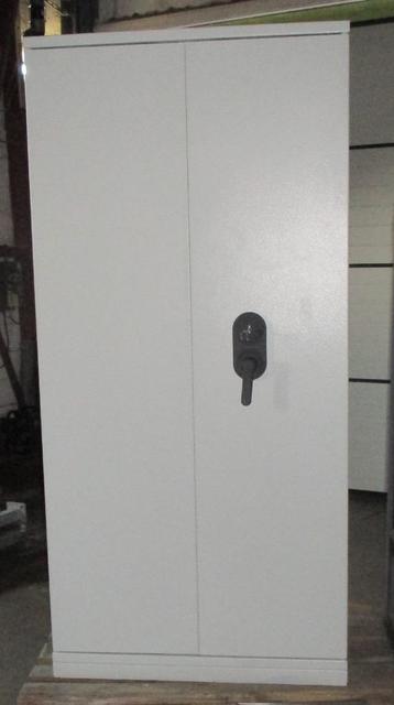 Kluis CHARVAT , met sleutel beschikbaar voor biedingen