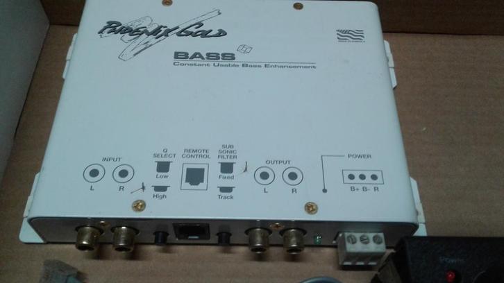 basse cube phoenix gold !!l, Autos : Divers, Haut-parleurs voiture, Neuf, Enlèvement