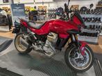Nieuwe Moto-Guzzi V100 Mandello Rood met 1099 euro korting, Motos, Motos | Moto Guzzi, 2 cylindres, Tourisme, Plus de 35 kW, 1053 cm³