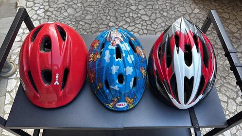 Lot 3 casques vélo enfants – Bell + One – très bon état, Fietsen en Brommers, Fietsaccessoires | Fietshelmen, Zo goed als nieuw