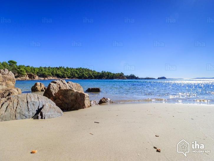 APPT 3 PIECES CLIMATISE AVEC JARDIN PRIVATIF & PISCINE, Vakantie, Vakantiehuizen | Frankrijk, Provence en Côte d'Azur, Appartement