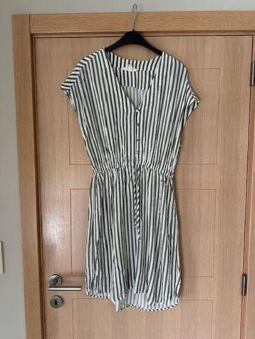 Robe rayée H&M taille 38 (nr8119) 