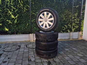 VW Volkswagen Winterbandenset 215/60/16 - met 16inch velgen beschikbaar voor biedingen