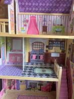 Poppenhuis hout + meubels & poppetjes, Kinderen en Baby's, Speelgoed | Poppenhuizen, Ophalen, Zo goed als nieuw, Poppenhuis
