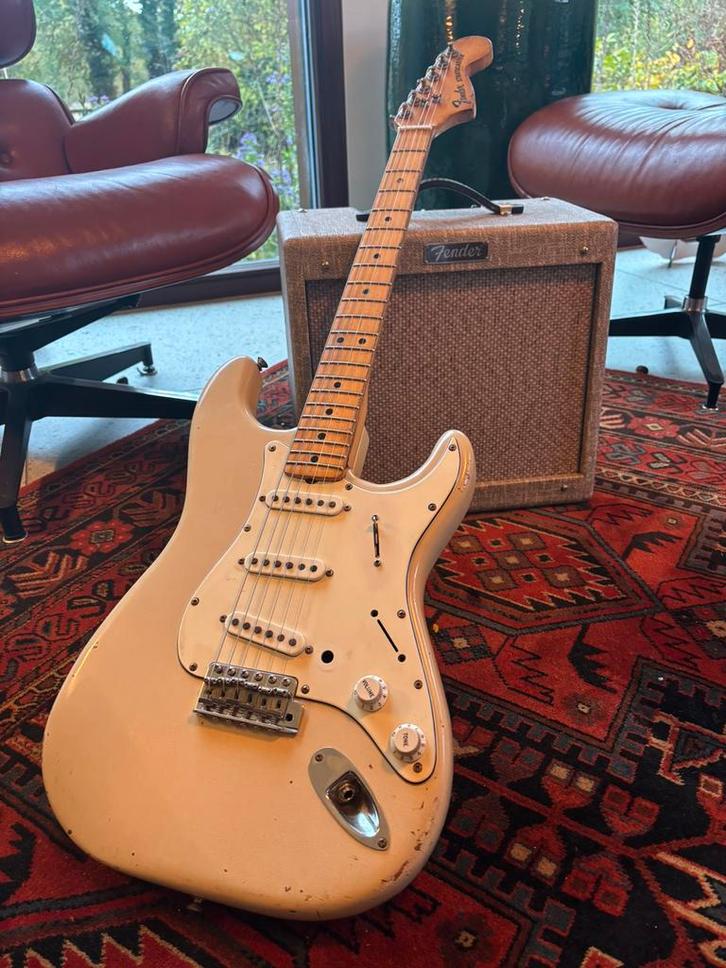 3,4 kg!!!  1979 Fender 25th anniversary stratocaster, Muziek en Instrumenten, Snaarinstrumenten | Gitaren | Elektrisch, Gebruikt