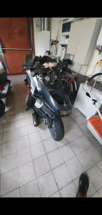 aprillia sr50/ peugeot ludix beschikbaar voor biedingen