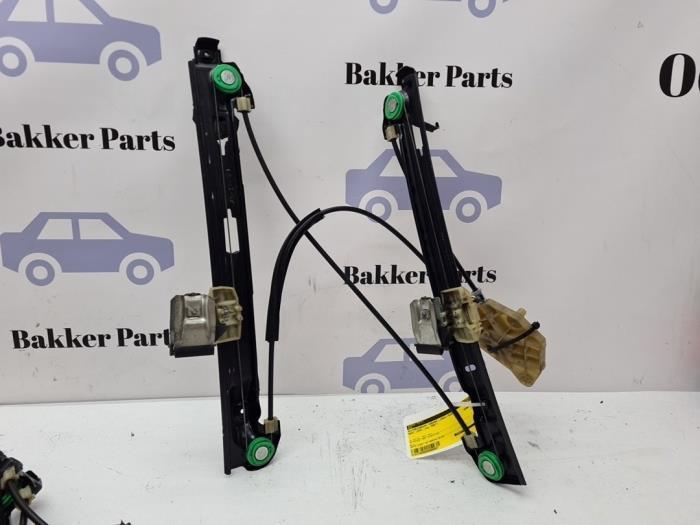 Ruitmechaniek 4Deurs links-voor van een Seat Leon, Auto-onderdelen, Ruiten en Toebehoren, Seat, Gebruikt, 3 maanden garantie