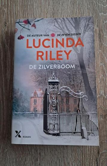 Boek 'De zilverboom' van Lucinda Riley. beschikbaar voor biedingen