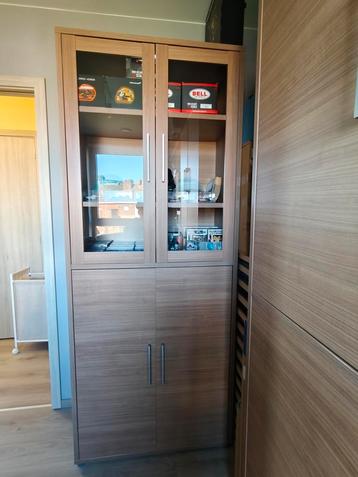 Kast met leggers en 2 glazen deuren, Huis en Inrichting, Kasten | Vitrinekasten, Ophalen, 200 cm of meer, 50 tot 100 cm, Zo goed als nieuw