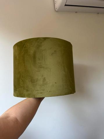 Lampenkap van groen fluweel beschikbaar voor biedingen