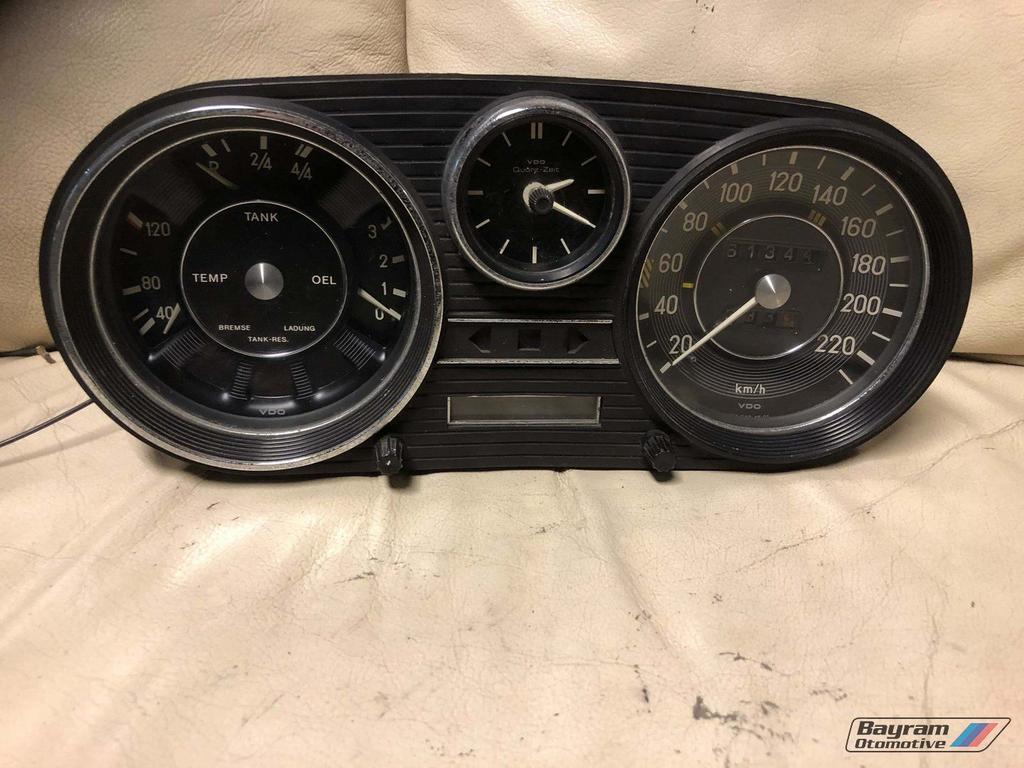 Mercedes W114 tellerbak km teller tacho 200 serie oldtimer, Auto-onderdelen, Dashboard en Schakelaars, Gebruikt, -, Ophalen of Verzenden