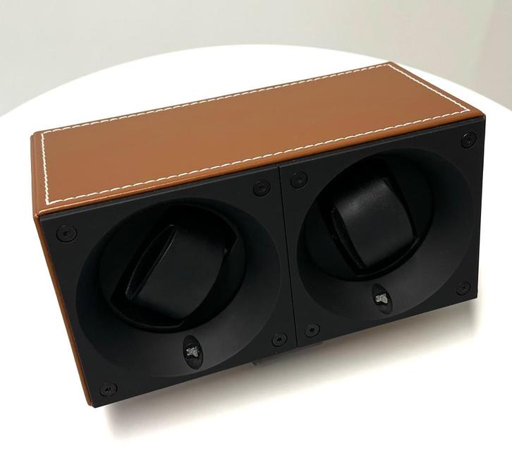 Watch winder Swiss Kubik, Handtassen en Accessoires, Horloges | Heren, Nieuw, Polshorloge, Overige merken, Overige materialen
