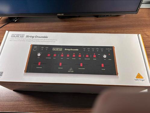 Behringer Solina String Ensemble, Muziek en Instrumenten, Synthesizers, Zo goed als nieuw, Ophalen of Verzenden