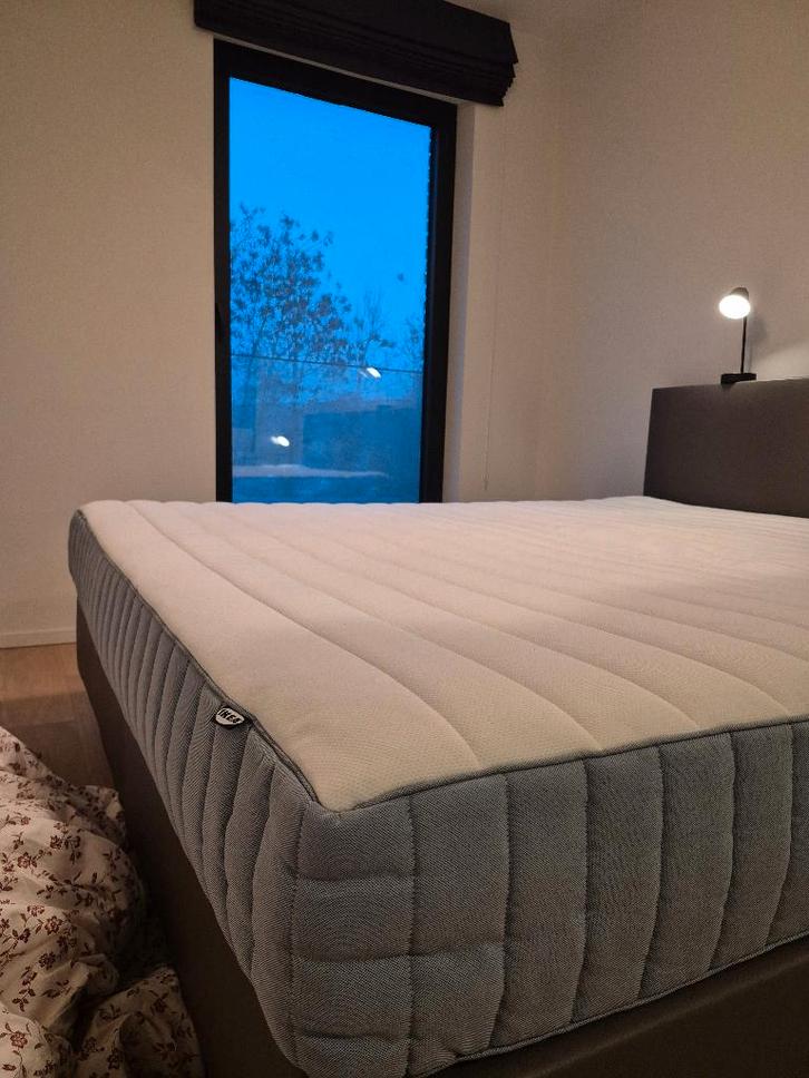Matras 180x200 VALEVÅG, Maison & Meubles, Chambre à coucher | Matelas & Sommiers, Comme neuf, Matelas, 180 cm, 200 cm, Deux personnes