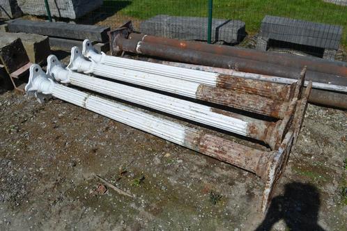 4 gietijzeren palen van 2m27 hoog, Tuin en Terras, Tuinhuizen, Gebruikt, Metaal, Ophalen