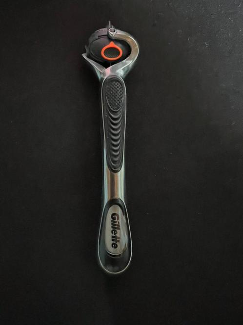 Razorblade base- Gillette-, Handtassen en Accessoires, Uiterlijk | Gezichtsverzorging, Zo goed als nieuw, Ophalen