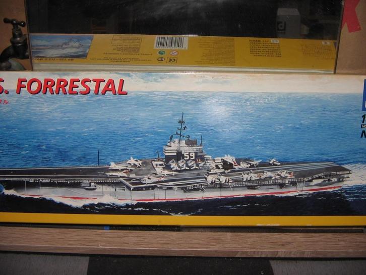 lot bouwdozen van vliegdekschepen, Hobby en Vrije tijd, Modelbouw | Boten en Schepen, Nieuw, Italeri, Ophalen of Verzenden