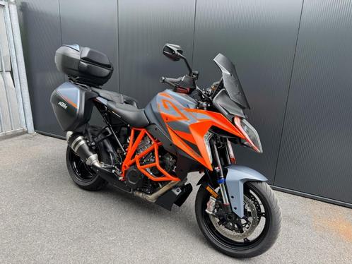 KTM - 1290 SUPER DUKE GT, Motoren, Motoren | KTM, Bedrijf, Naked bike, meer dan 35 kW, 2 cilinders, Motorrijbewijs A, ABS, Cruise Control
