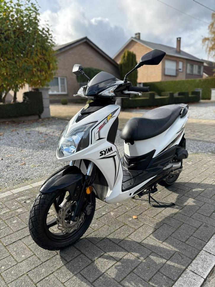 Sym Jet 4 – Wit/Zwart | A-Klasse, Fietsen en Brommers, Scooters | SYM, Zo goed als nieuw, Ophalen of Verzenden