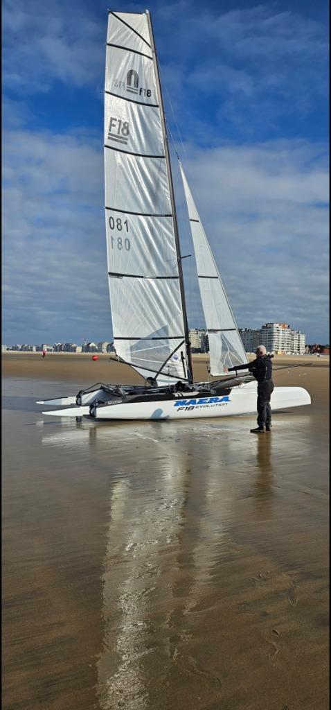 Evolutie van de Nacra f18, Watersport en Boten, Catamarans, Gebruikt, Ophalen