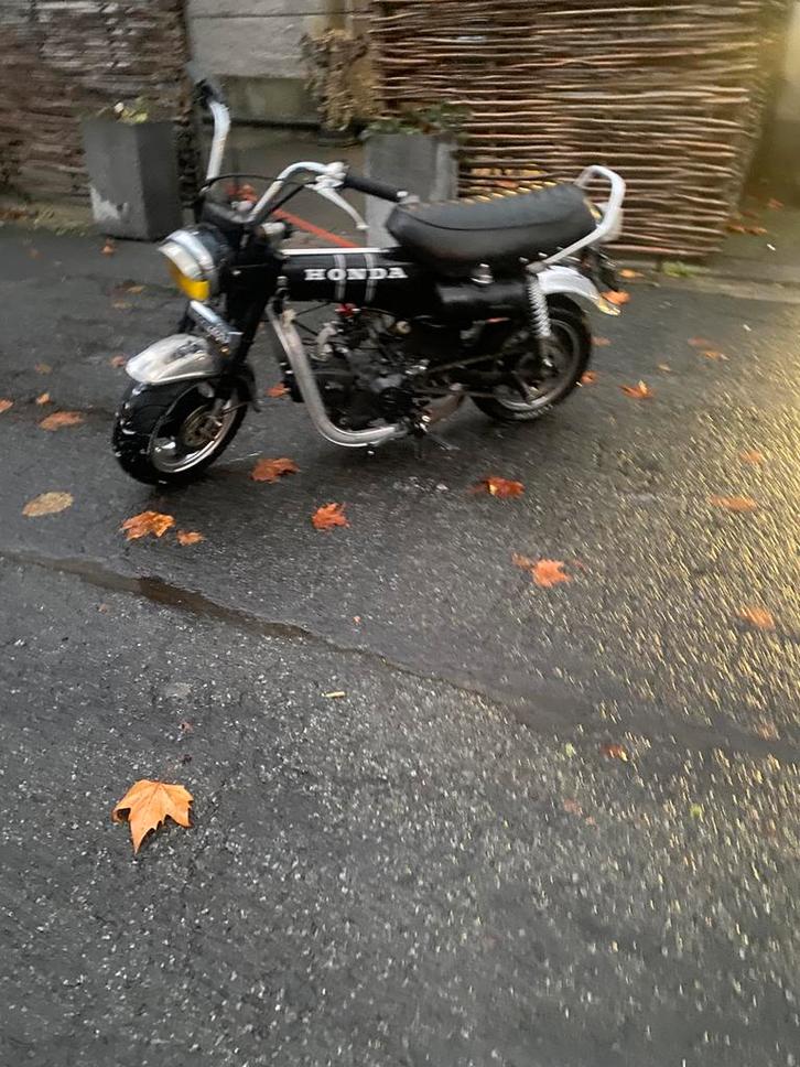 Dax a klasse lowrider, Fietsen en Brommers, Brommers | Honda, Gebruikt, Ophalen