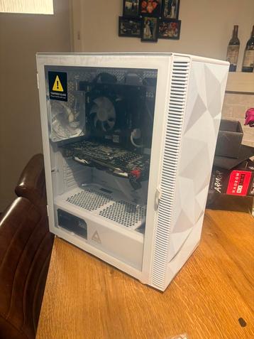 Game pc i5  9gen beschikbaar voor biedingen