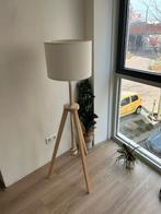 Vloerlamp in perfecte staat, Ophalen of Verzenden, Nieuw, Hout, 100 tot 150 cm