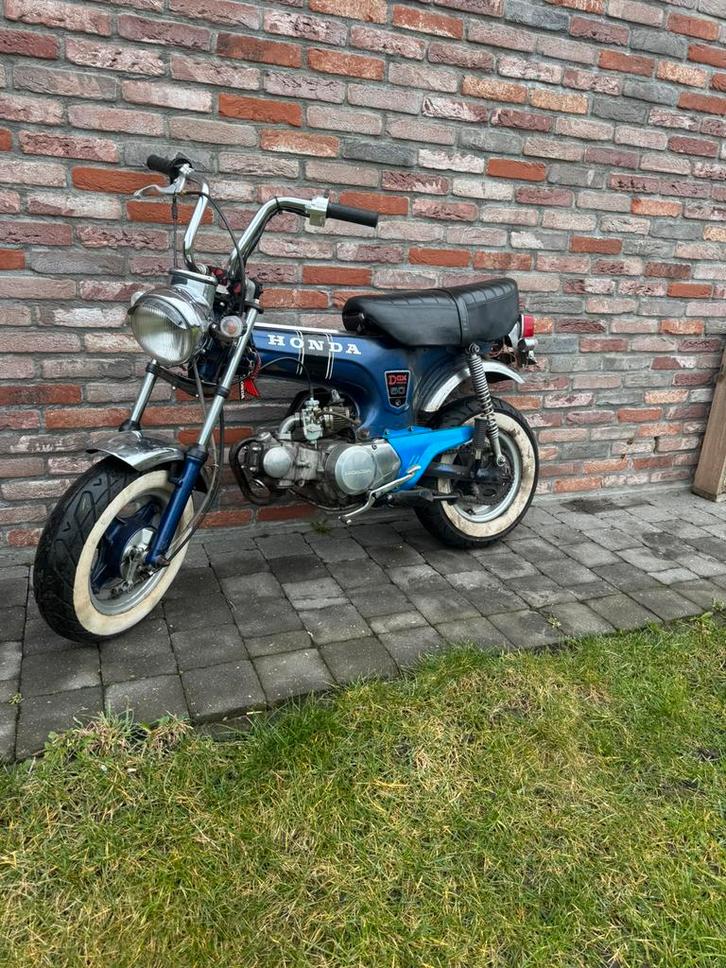 Honda dax, Fietsen en Brommers, Brommers | Honda, Zo goed als nieuw, Ophalen