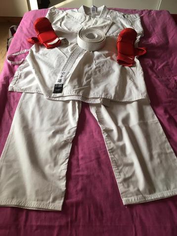 Kimono taille M + ceinture+ gants, Comme neuf
