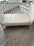Lit bebe de chez ikea avec matelas (état neuf), Enlèvement, Comme neuf, Matelas