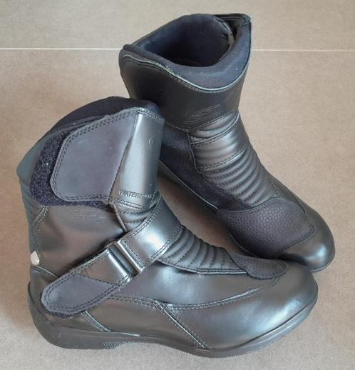 Bottes de moto imperméables Alpinestars Stella Valencia - 39, Motos, Vêtements | Vêtements de moto, Bottes, Femmes, Seconde main