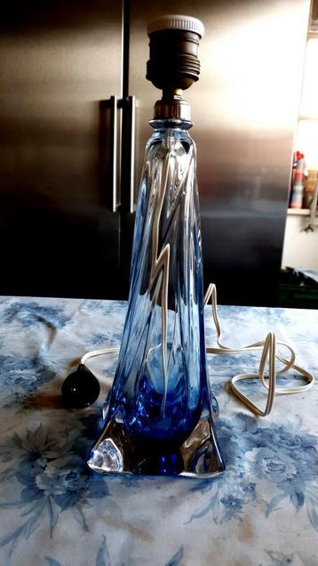 Pied de lampe en cristal de Val St. Lambert en bleu, Enlèvement, Comme neuf, Métal, Moins de 50 cm