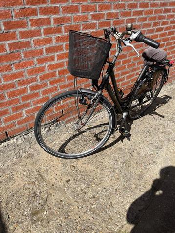 Damesfiets beschikbaar voor biedingen