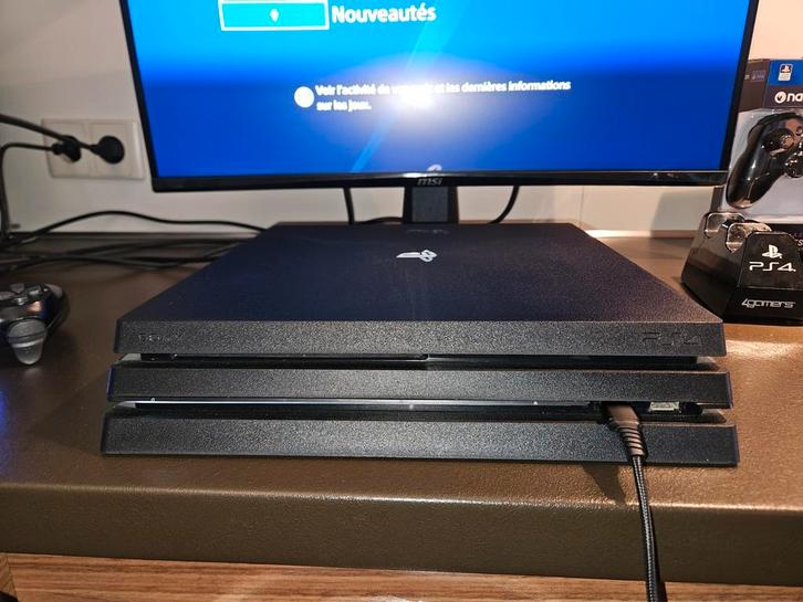 Ps4 Pro avec écran MSI incurvé + manette NACON, Games en Spelcomputers, Spelcomputers | Sony PlayStation 4, Zo goed als nieuw