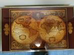 Table basse vintage mappemonde en bois exotique, Enlèvement ou Envoi