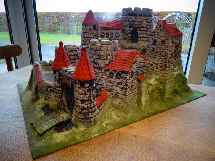 Vintage ECO ELASTOLIN middeleeuws kasteel (Warhammer-D&D), Antiek en Kunst, Antiek | Speelgoed, Ophalen
