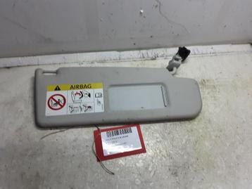 ZONNEKLEP RECHTS Volkswagen Polo V (6R) (01-2009/05-2022) beschikbaar voor biedingen