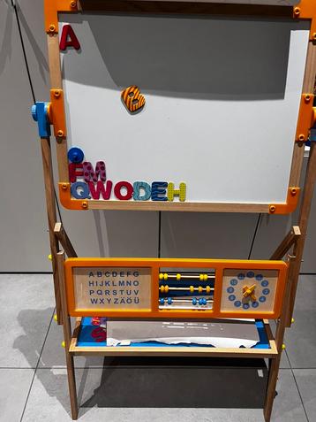 Schoolbord beschikbaar voor biedingen