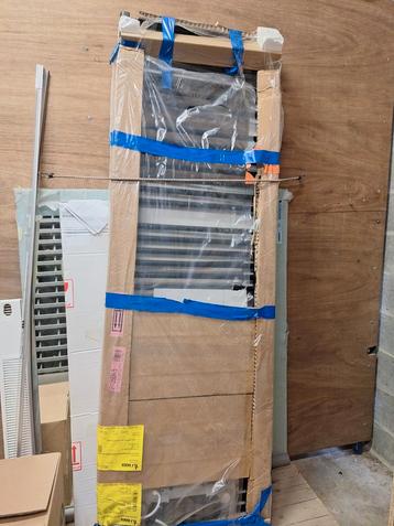 Electrische handdoek radiator beschikbaar voor biedingen