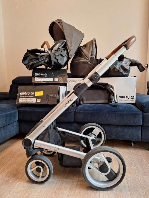 Mutsy i2 kinderwagen buggy reiswieg + accessoires grijs, Kinderen en Baby's, Kinderwagens en Combinaties, Zo goed als nieuw, Kinderwagen