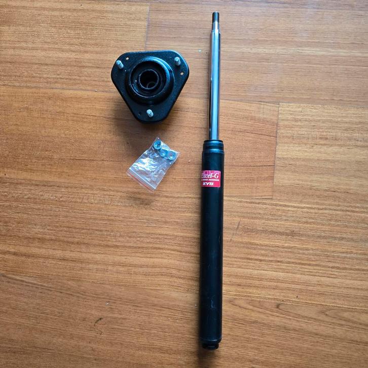 Amortisseurs avant pour Toyota Celica TA23, TA28, TA40, Autos : Pièces & Accessoires, Suspension & Châssis, Toyota, Neuf, Enlèvement