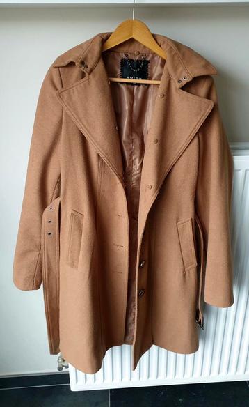 Jas maat 38 beschikbaar voor biedingen