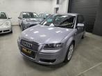 AUDI A3 1.6 BENZINE AUTOMAAT GEKEURD TOPSTAAT, Auto's, Audi, Zwart, 1590 cc, Bedrijf, Euro 4